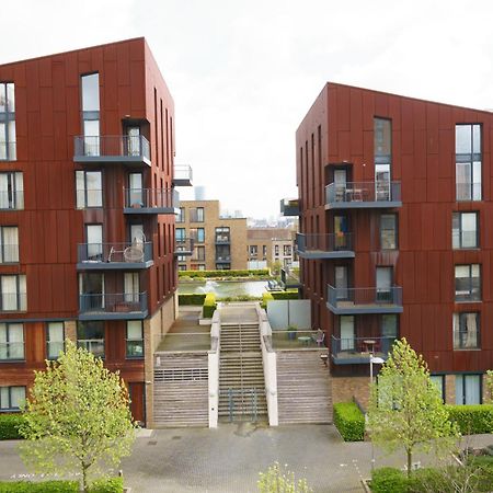 Stylish Surrey Quays Apartment - 10 Mins From Station Londres Exterior foto